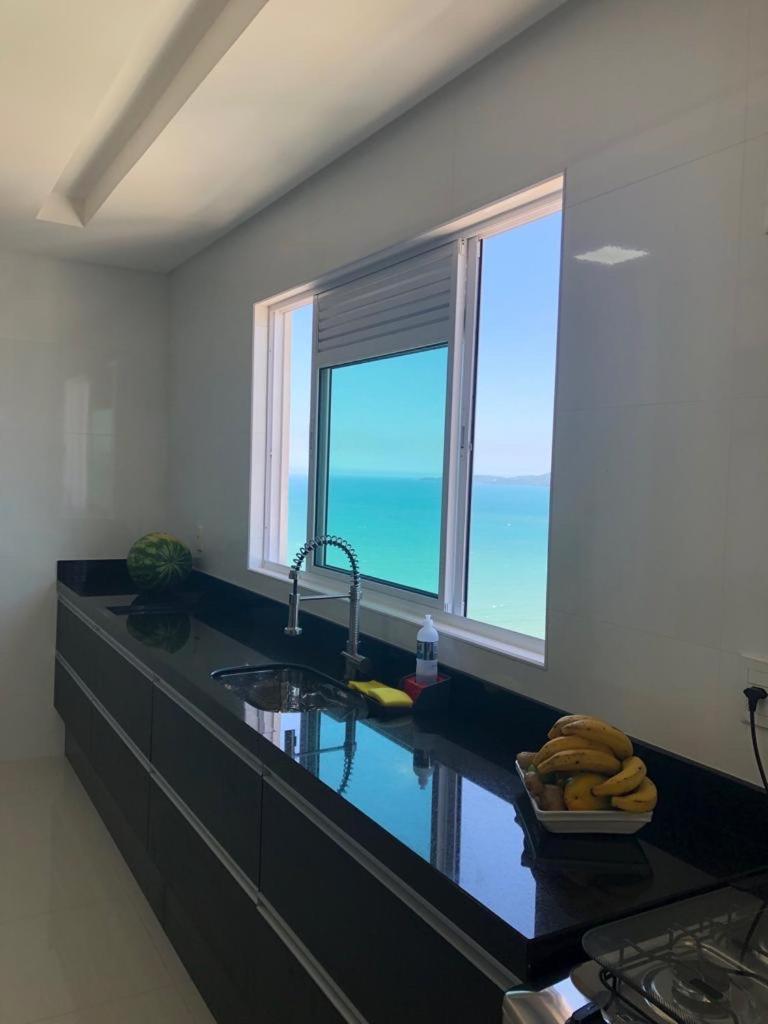 Cobertura Com Belissima Vista Para O Mar E Jacuzzi Itapema Exterior foto