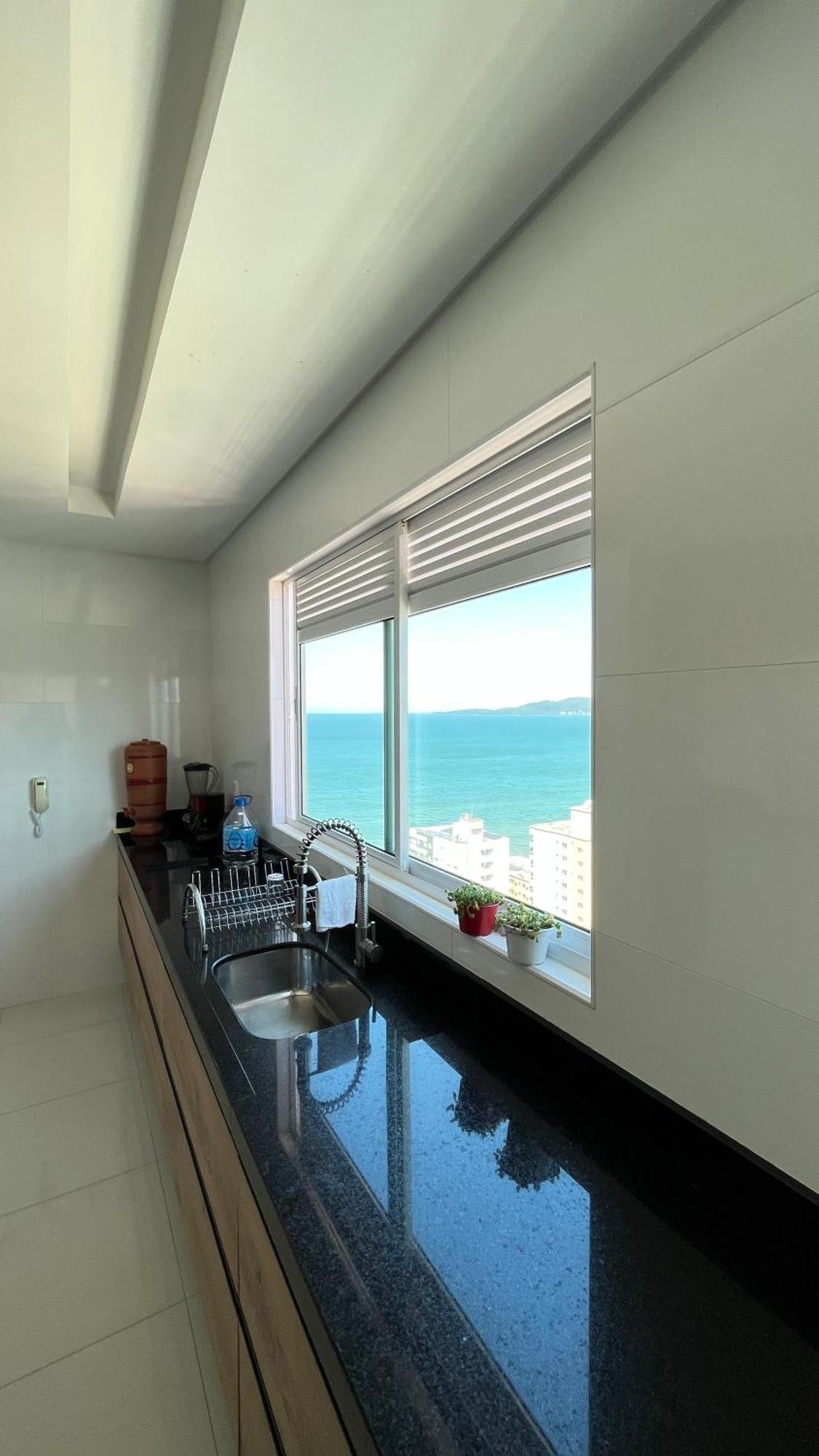 Cobertura Com Belissima Vista Para O Mar E Jacuzzi Itapema Exterior foto
